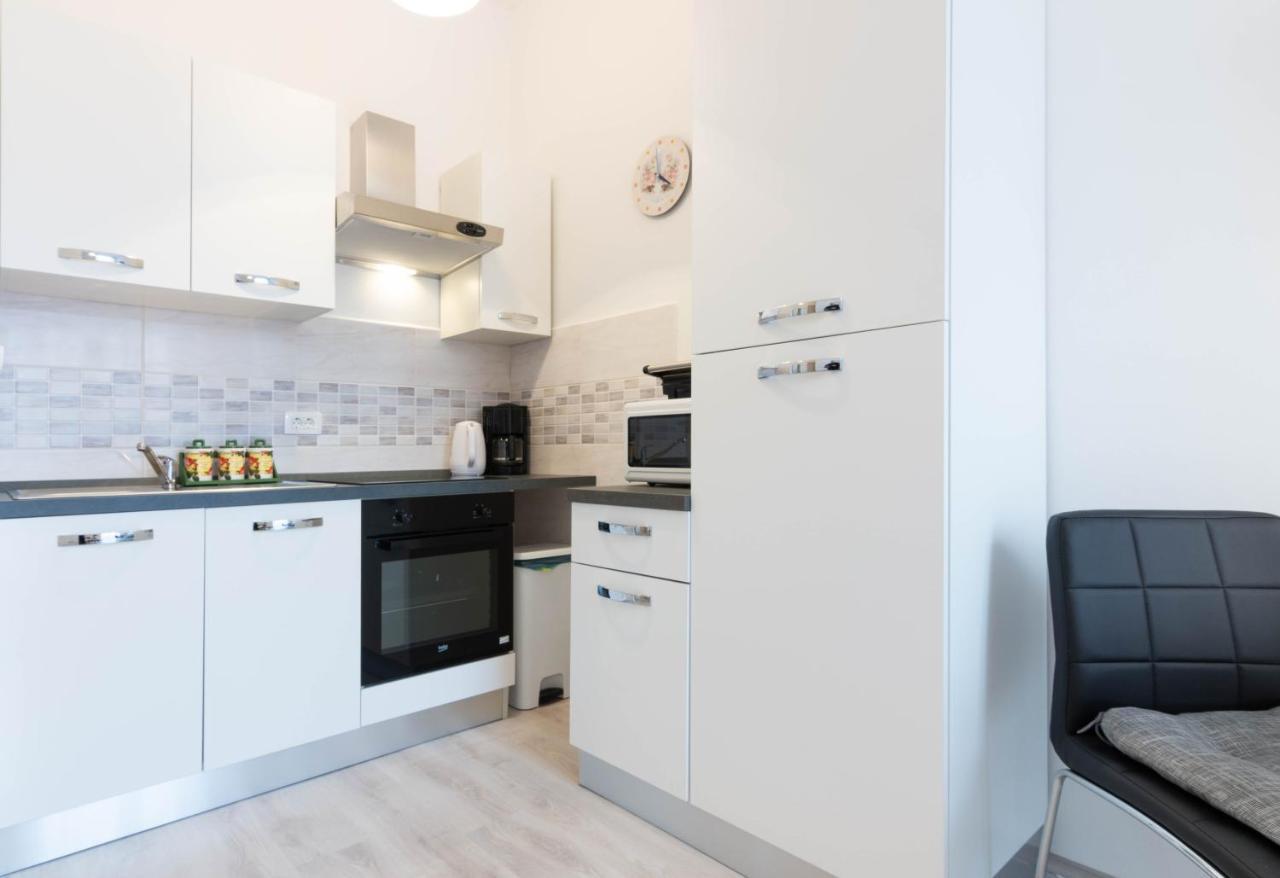 Apartment Ana Pula Eksteriør billede
